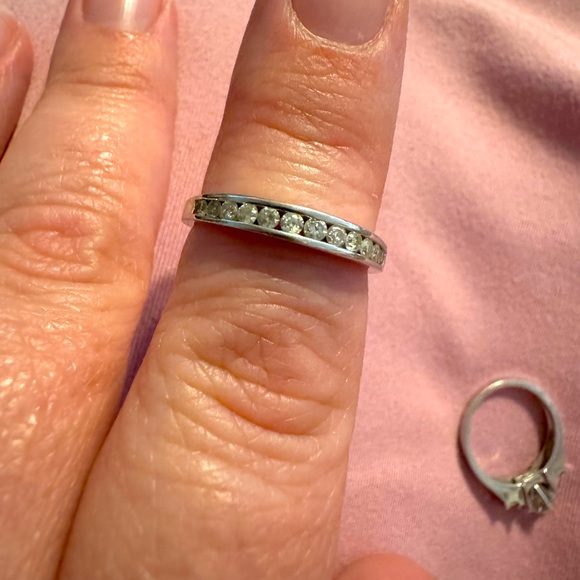 Wedding set barely ever worn. Not fake or lab created. - Picture 4 of 5